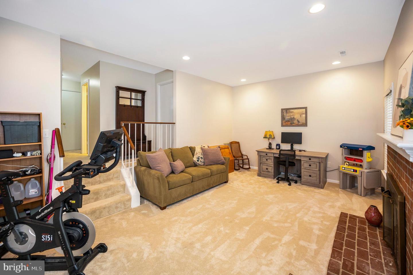 6164 FOREST CREEK CT, SPRINGFIELD, Virginia 22152, 4 Bedrooms Bedrooms, ,3 BathroomsBathrooms,Residential,For sale,6164 FOREST CREEK CT,VAFX2227966 MLS # VAFX2227966