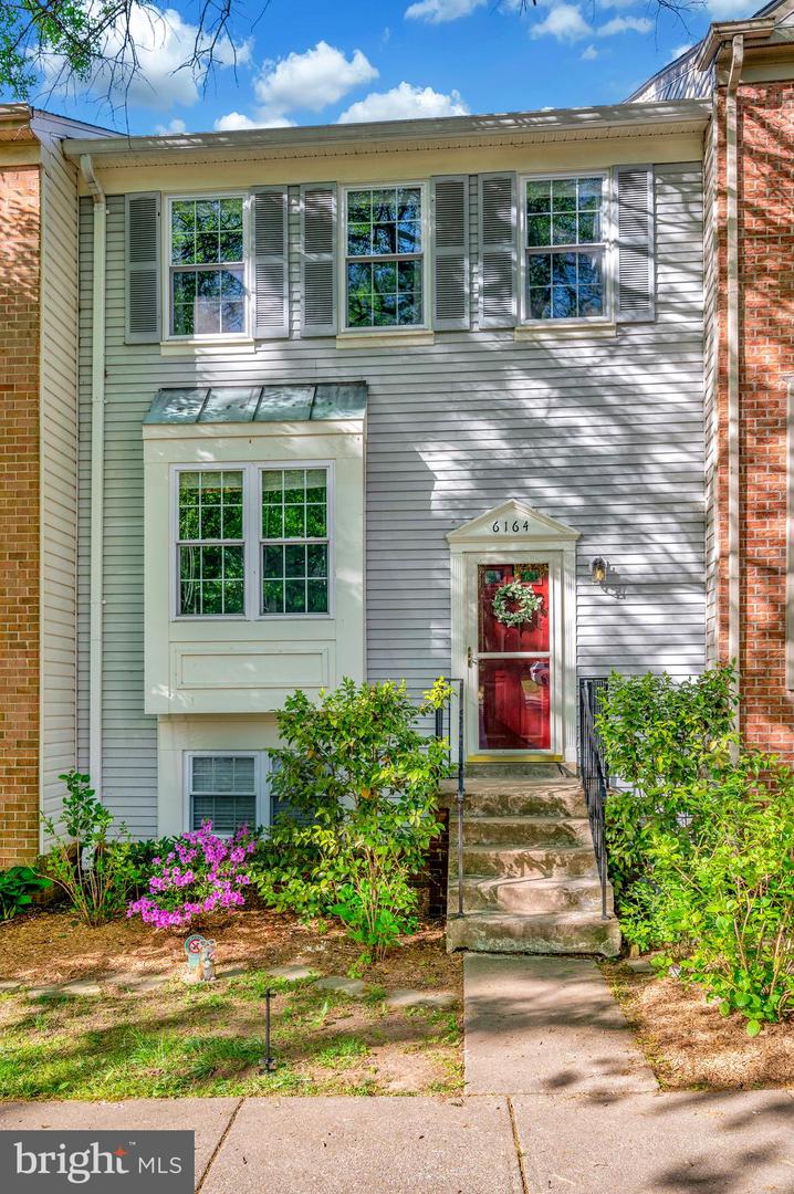 6164 FOREST CREEK CT, SPRINGFIELD, Virginia 22152, 4 Bedrooms Bedrooms, ,3 BathroomsBathrooms,Residential,For sale,6164 FOREST CREEK CT,VAFX2227966 MLS # VAFX2227966