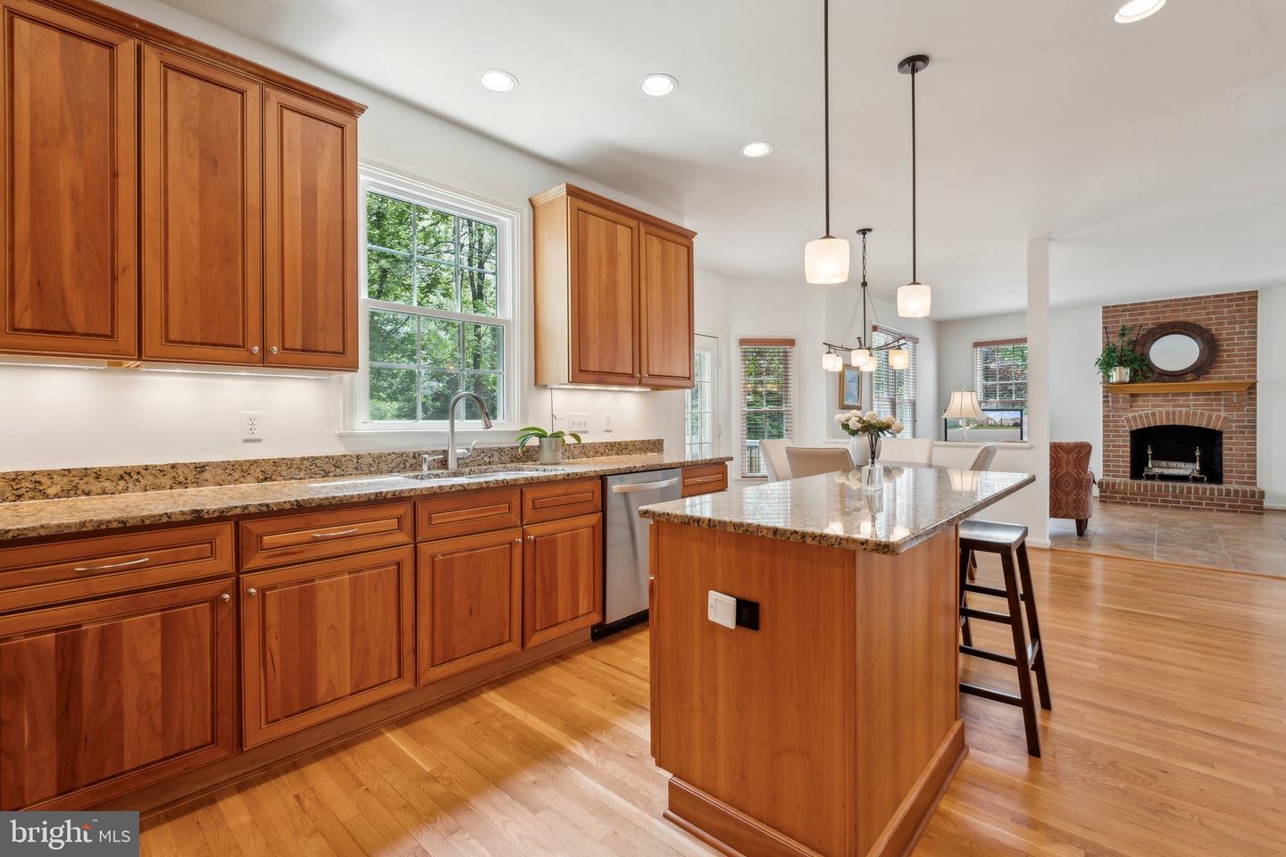 13107 CURVED IRON RD, HERNDON, Virginia 20171, 5 Bedrooms Bedrooms, ,3 BathroomsBathrooms,Residential,For sale,13107 CURVED IRON RD,VAFX2227998 MLS # VAFX2227998