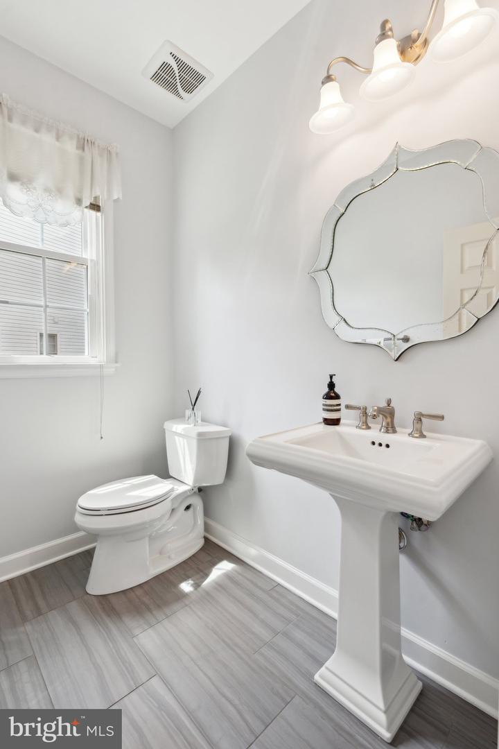 13107 CURVED IRON RD, HERNDON, Virginia 20171, 5 Bedrooms Bedrooms, ,3 BathroomsBathrooms,Residential,For sale,13107 CURVED IRON RD,VAFX2227998 MLS # VAFX2227998