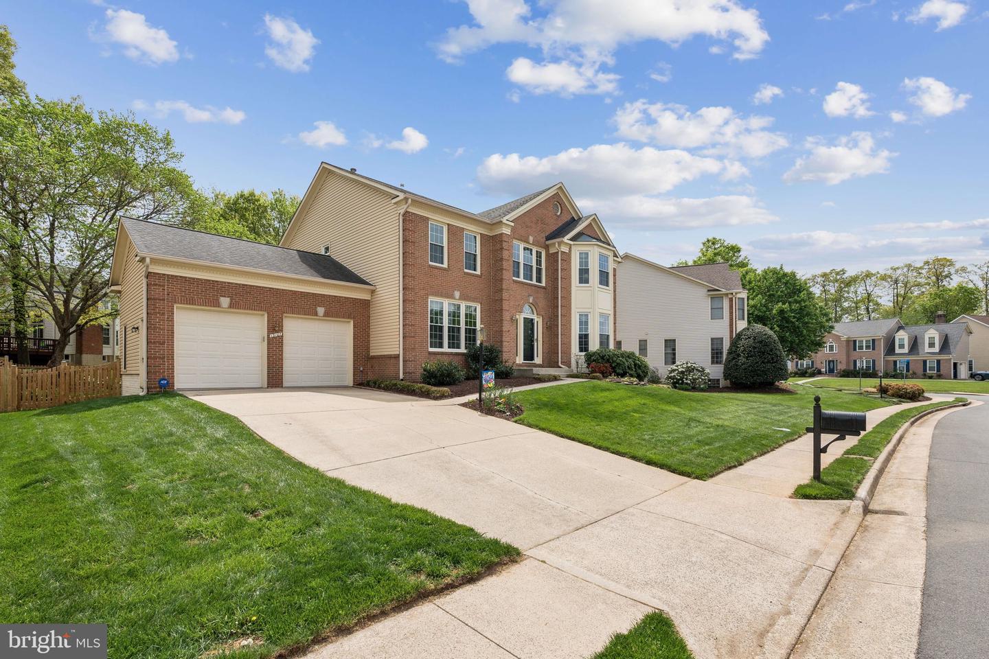 13107 CURVED IRON RD, HERNDON, Virginia 20171, 5 Bedrooms Bedrooms, ,3 BathroomsBathrooms,Residential,For sale,13107 CURVED IRON RD,VAFX2227998 MLS # VAFX2227998