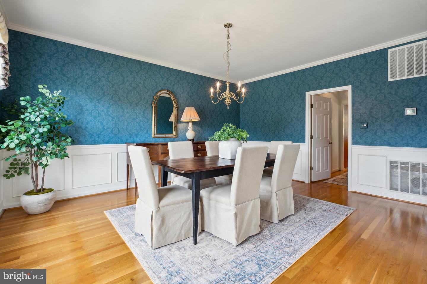 13107 CURVED IRON RD, HERNDON, Virginia 20171, 5 Bedrooms Bedrooms, ,3 BathroomsBathrooms,Residential,For sale,13107 CURVED IRON RD,VAFX2227998 MLS # VAFX2227998