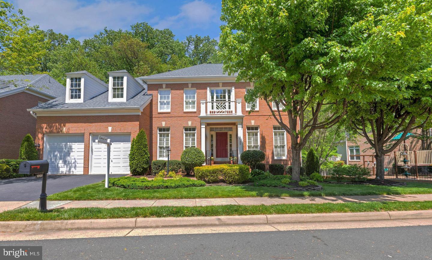 10100 DANIELS RUN WAY, FAIRFAX, Virginia 22030, 6 Bedrooms Bedrooms, ,5 BathroomsBathrooms,Residential,For sale,10100 DANIELS RUN WAY,VAFC2005932 MLS # VAFC2005932