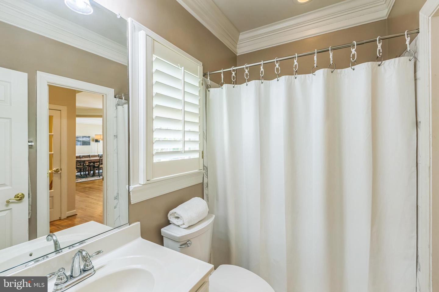 10100 DANIELS RUN WAY, FAIRFAX, Virginia 22030, 6 Bedrooms Bedrooms, ,5 BathroomsBathrooms,Residential,For sale,10100 DANIELS RUN WAY,VAFC2005932 MLS # VAFC2005932