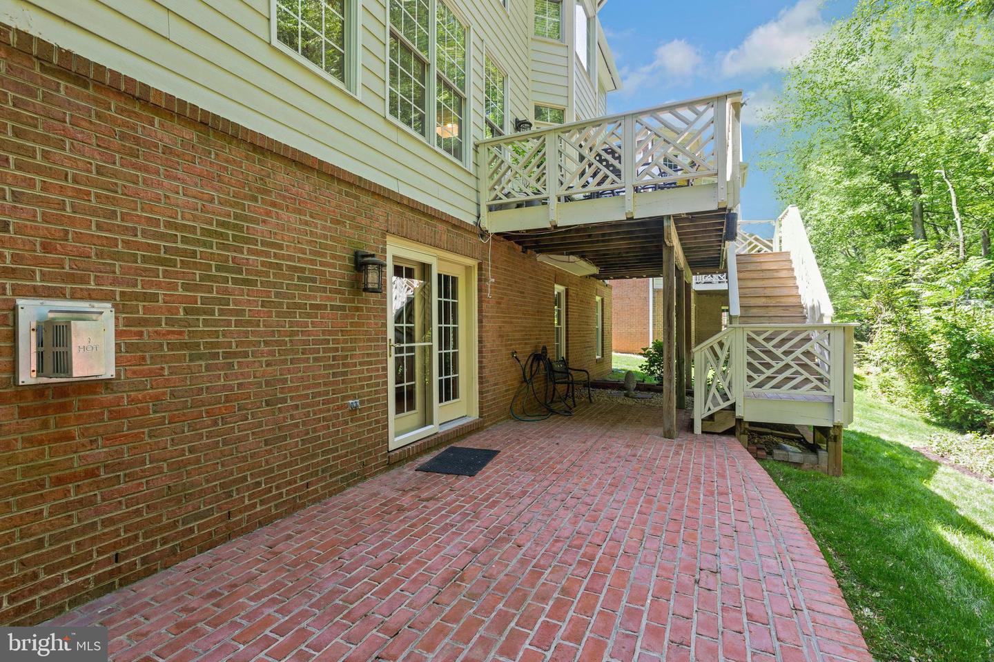 10100 DANIELS RUN WAY, FAIRFAX, Virginia 22030, 6 Bedrooms Bedrooms, ,5 BathroomsBathrooms,Residential,For sale,10100 DANIELS RUN WAY,VAFC2005932 MLS # VAFC2005932