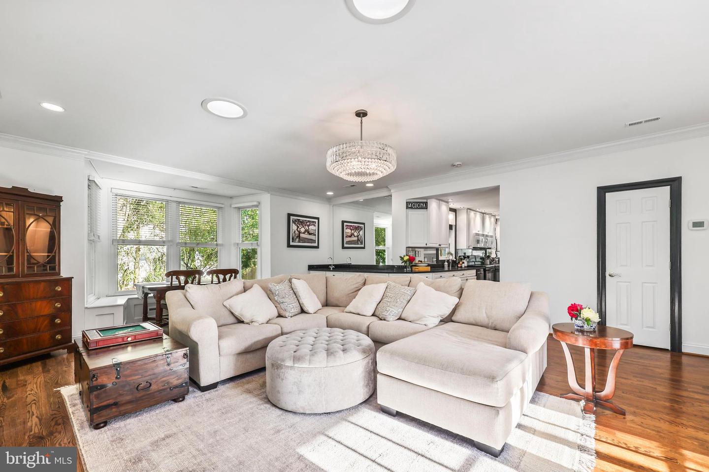 10130 BLAKE LN, OAKTON, Virginia 22124, 4 Bedrooms Bedrooms, ,3 BathroomsBathrooms,Residential,For sale,10130 BLAKE LN,VAFX2228074 MLS # VAFX2228074