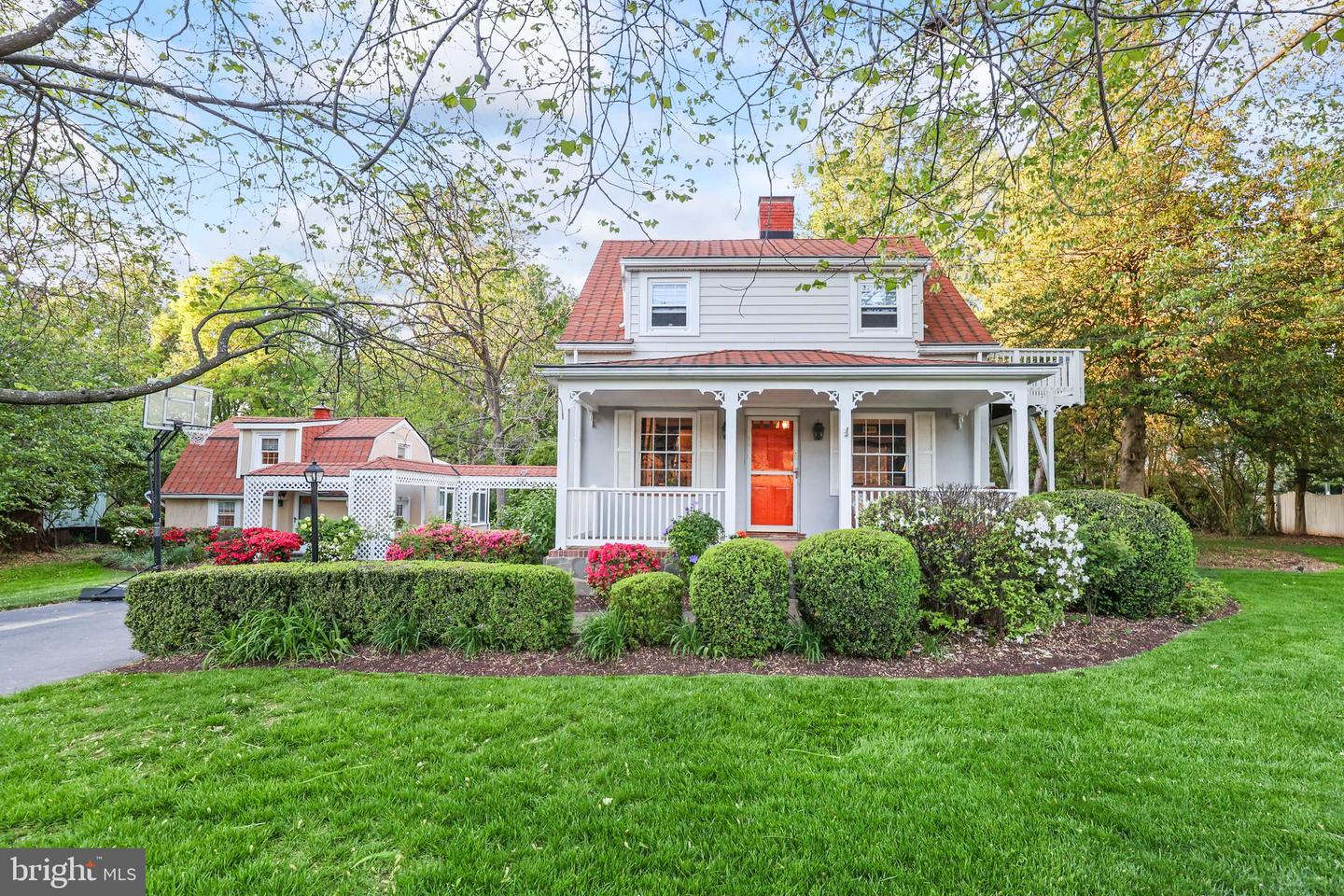 10130 BLAKE LN, OAKTON, Virginia 22124, 4 Bedrooms Bedrooms, ,3 BathroomsBathrooms,Residential,For sale,10130 BLAKE LN,VAFX2228074 MLS # VAFX2228074