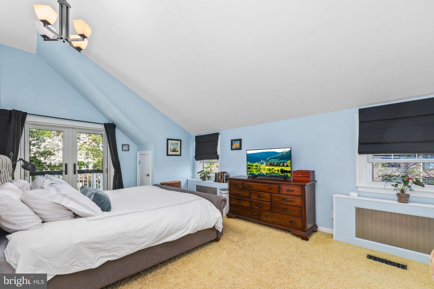 10130 BLAKE LN, OAKTON, Virginia 22124, 4 Bedrooms Bedrooms, ,3 BathroomsBathrooms,Residential,For sale,10130 BLAKE LN,VAFX2228074 MLS # VAFX2228074