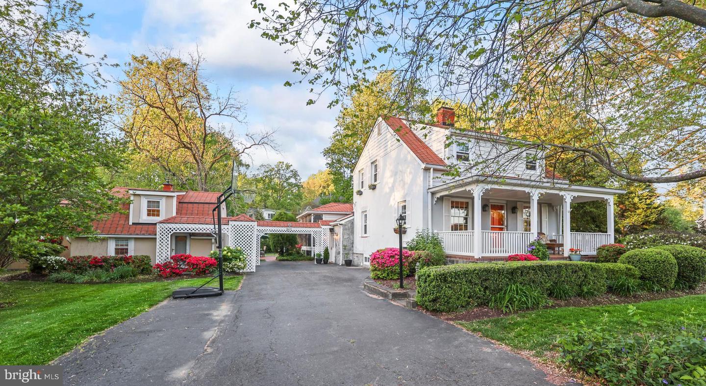 10130 BLAKE LN, OAKTON, Virginia 22124, 4 Bedrooms Bedrooms, ,3 BathroomsBathrooms,Residential,For sale,10130 BLAKE LN,VAFX2228074 MLS # VAFX2228074