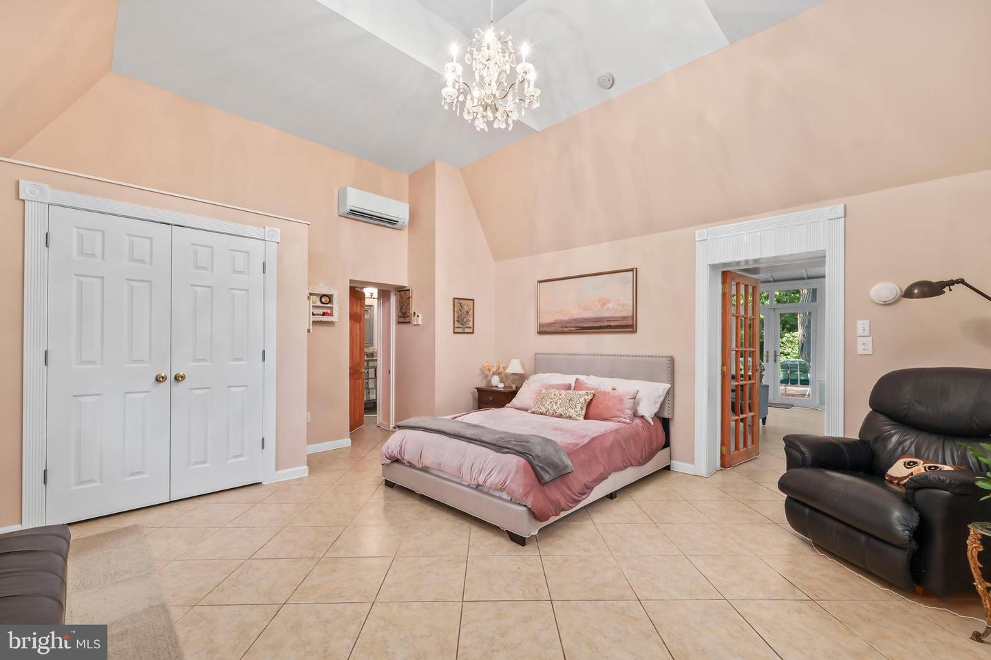 10130 BLAKE LN, OAKTON, Virginia 22124, 4 Bedrooms Bedrooms, ,3 BathroomsBathrooms,Residential,For sale,10130 BLAKE LN,VAFX2228074 MLS # VAFX2228074