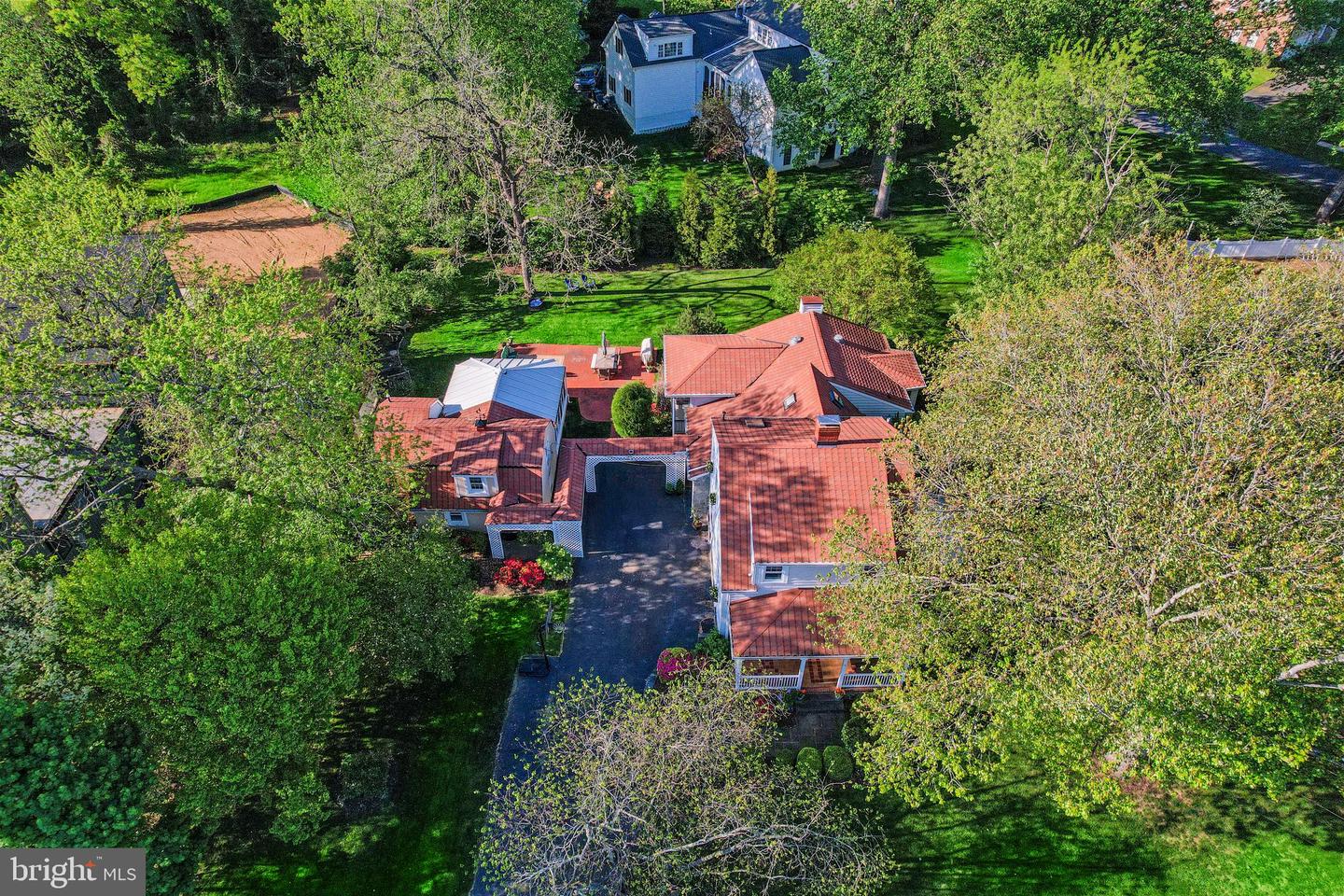 10130 BLAKE LN, OAKTON, Virginia 22124, 4 Bedrooms Bedrooms, ,3 BathroomsBathrooms,Residential,For sale,10130 BLAKE LN,VAFX2228074 MLS # VAFX2228074