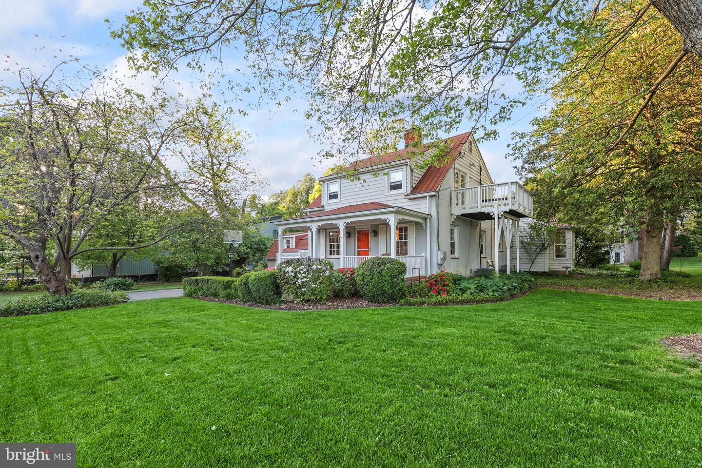 10130 BLAKE LN, OAKTON, Virginia 22124, 4 Bedrooms Bedrooms, ,3 BathroomsBathrooms,Residential,For sale,10130 BLAKE LN,VAFX2228074 MLS # VAFX2228074