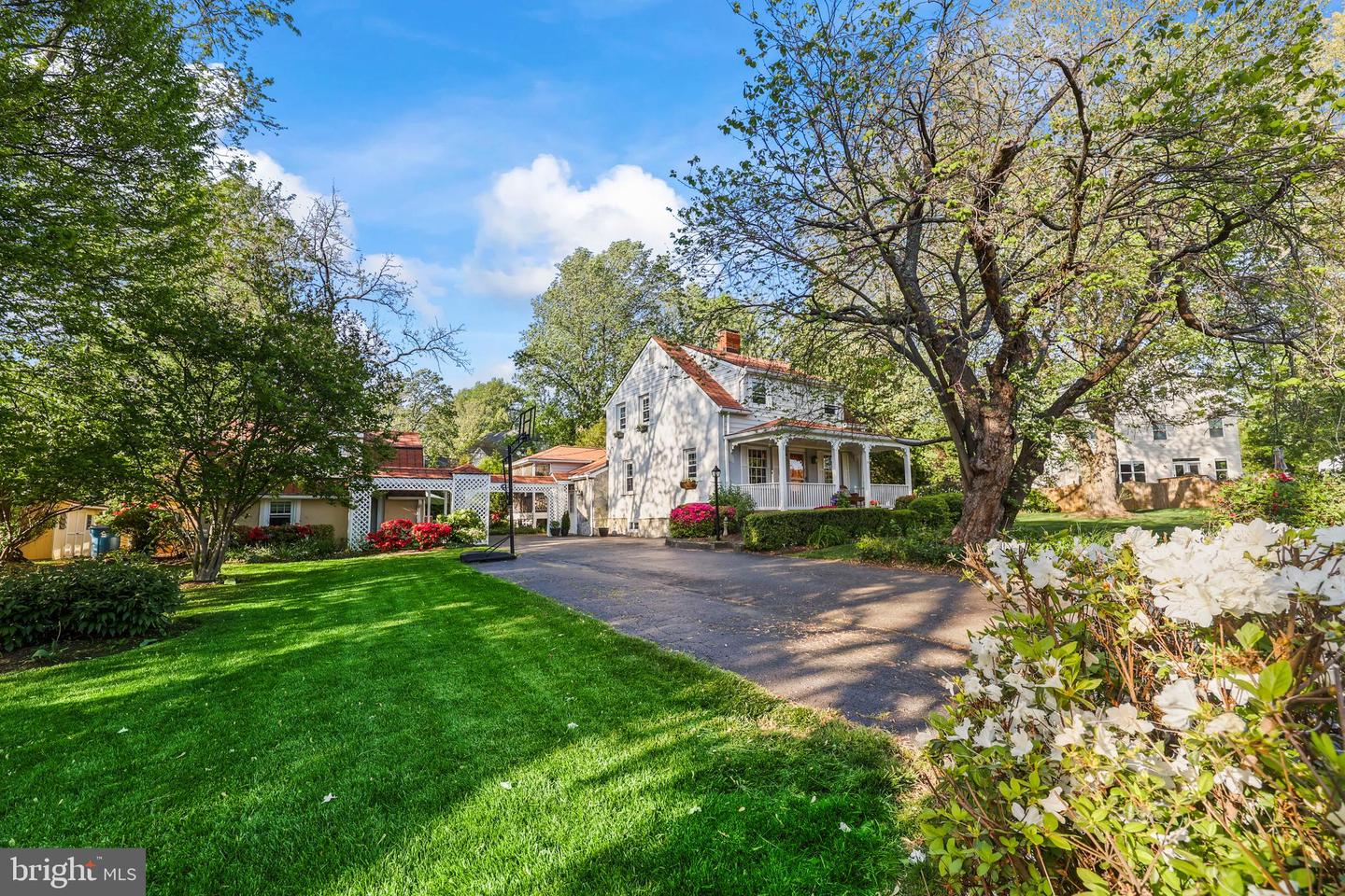 10130 BLAKE LN, OAKTON, Virginia 22124, 4 Bedrooms Bedrooms, ,3 BathroomsBathrooms,Residential,For sale,10130 BLAKE LN,VAFX2228074 MLS # VAFX2228074