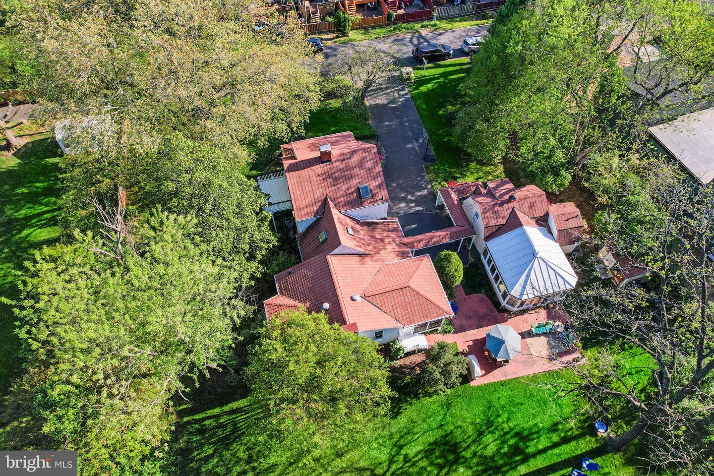 10130 BLAKE LN, OAKTON, Virginia 22124, 4 Bedrooms Bedrooms, ,3 BathroomsBathrooms,Residential,For sale,10130 BLAKE LN,VAFX2228074 MLS # VAFX2228074