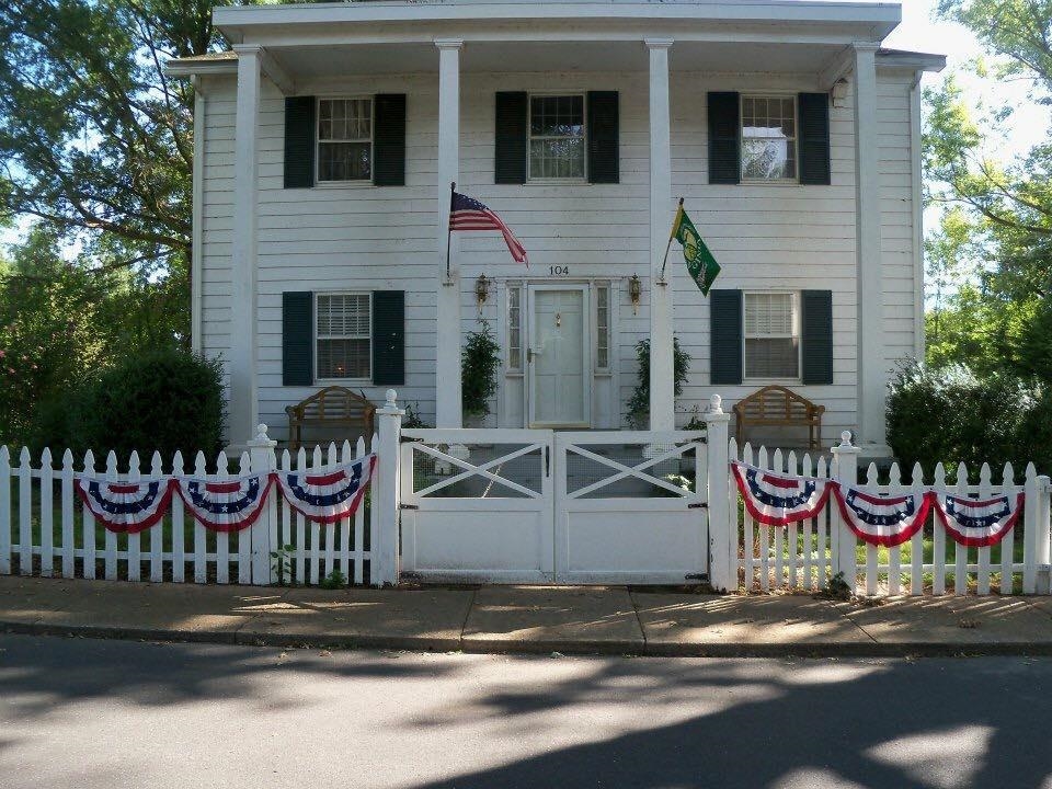 104 W COLLEGE ST, BRIDGEWATER, Virginia 22812, 5 Bedrooms Bedrooms, ,4 BathroomsBathrooms,Residential,104 W COLLEGE ST,663935 MLS # 663935