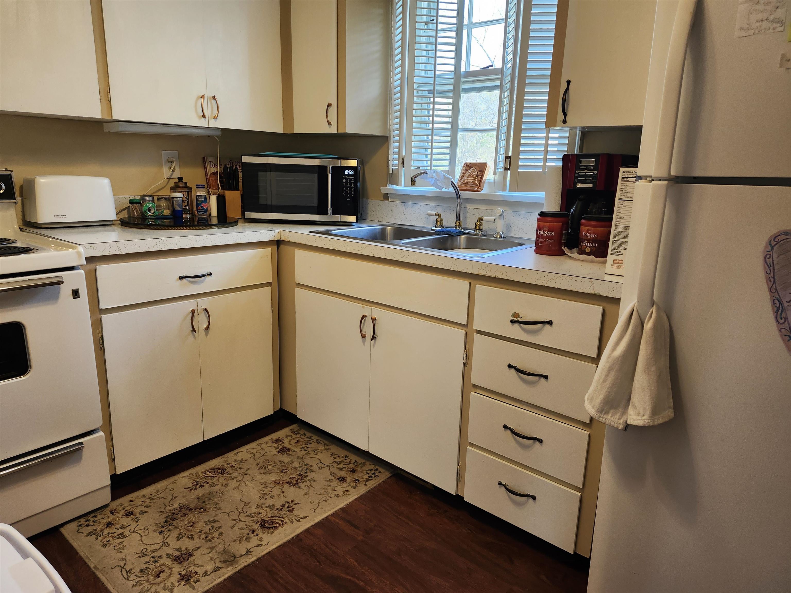 104 W COLLEGE ST, BRIDGEWATER, Virginia 22812, 5 Bedrooms Bedrooms, ,4 BathroomsBathrooms,Residential,104 W COLLEGE ST,663935 MLS # 663935