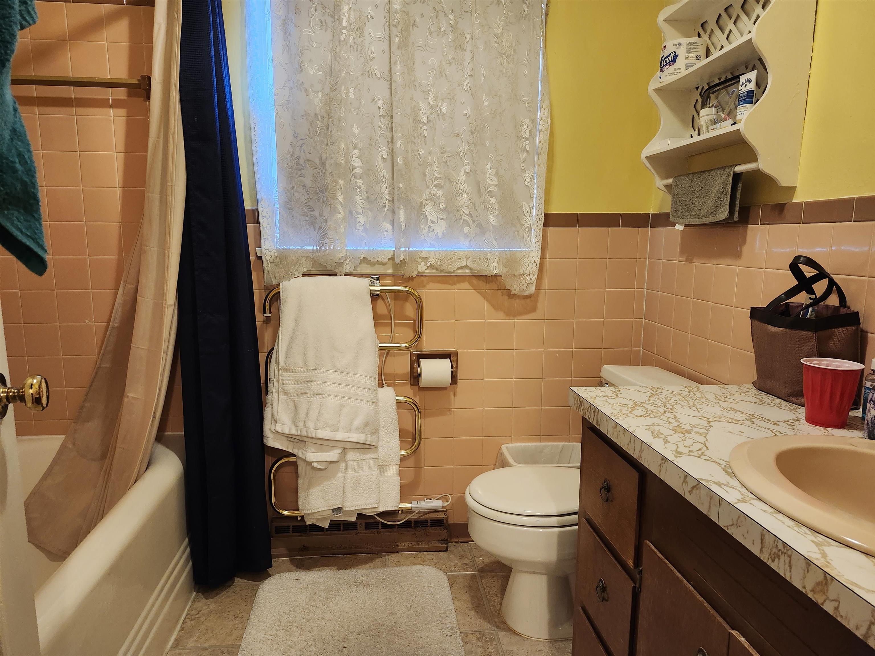 104 W COLLEGE ST, BRIDGEWATER, Virginia 22812, 5 Bedrooms Bedrooms, ,4 BathroomsBathrooms,Residential,104 W COLLEGE ST,663935 MLS # 663935