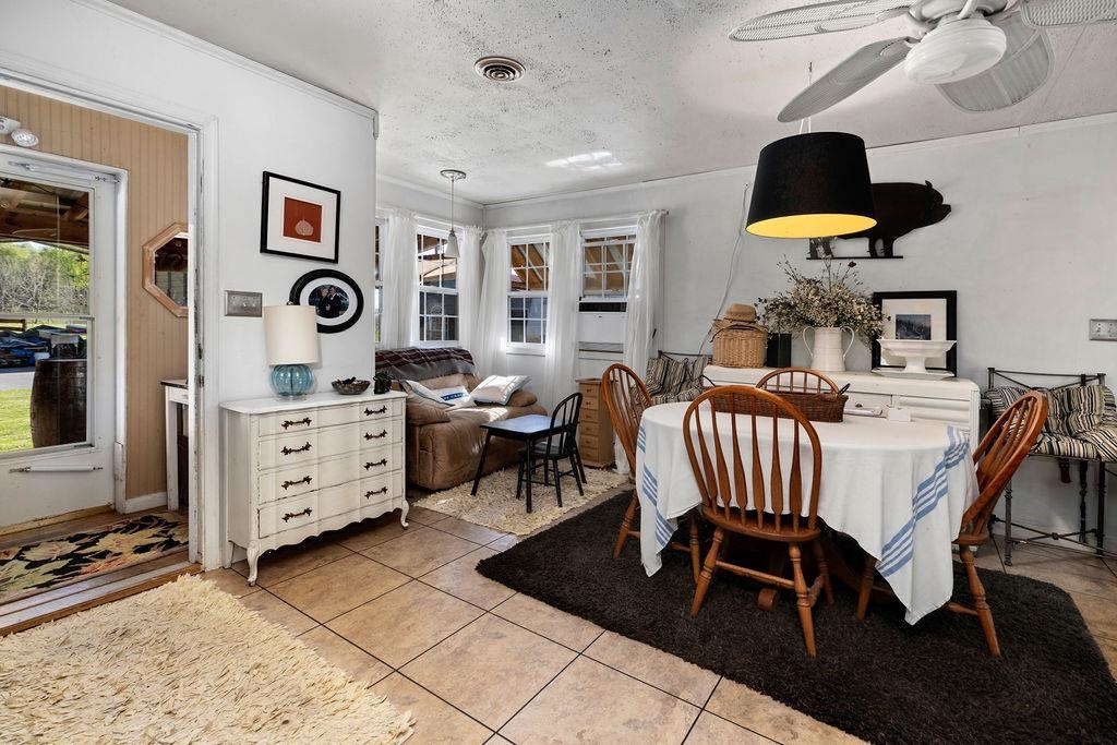 678 MARBLE VALLEY RD, DEERFIELD, Virginia 24432, 5 Bedrooms Bedrooms, ,2 BathroomsBathrooms,Residential,678 MARBLE VALLEY RD,663936 MLS # 663936
