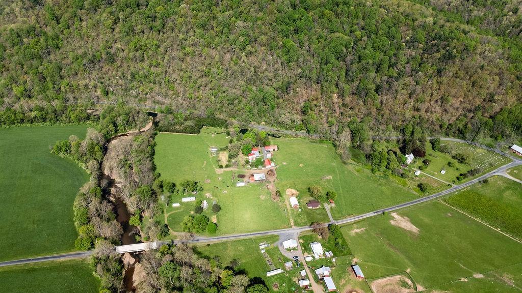678 MARBLE VALLEY RD, DEERFIELD, Virginia 24432, 5 Bedrooms Bedrooms, ,2 BathroomsBathrooms,Residential,678 MARBLE VALLEY RD,663936 MLS # 663936
