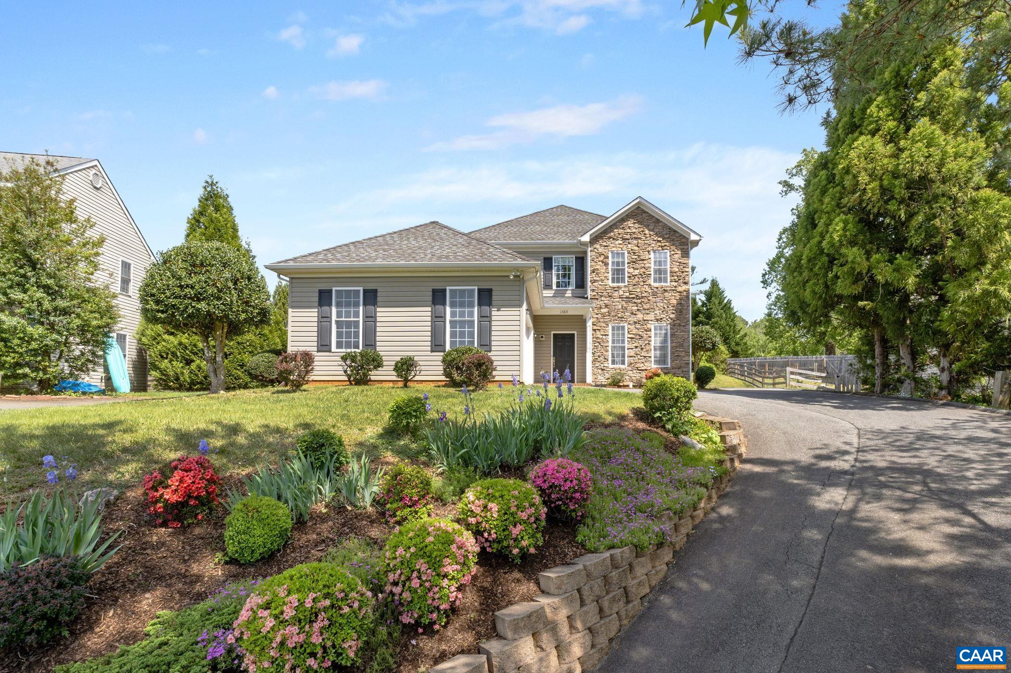 1365 AMBER RIDGE RD, CHARLOTTESVILLE, Virginia 22901, 4 Bedrooms Bedrooms, ,2 BathroomsBathrooms,Residential,Mountain views!,1365 AMBER RIDGE RD,663926 MLS # 663926