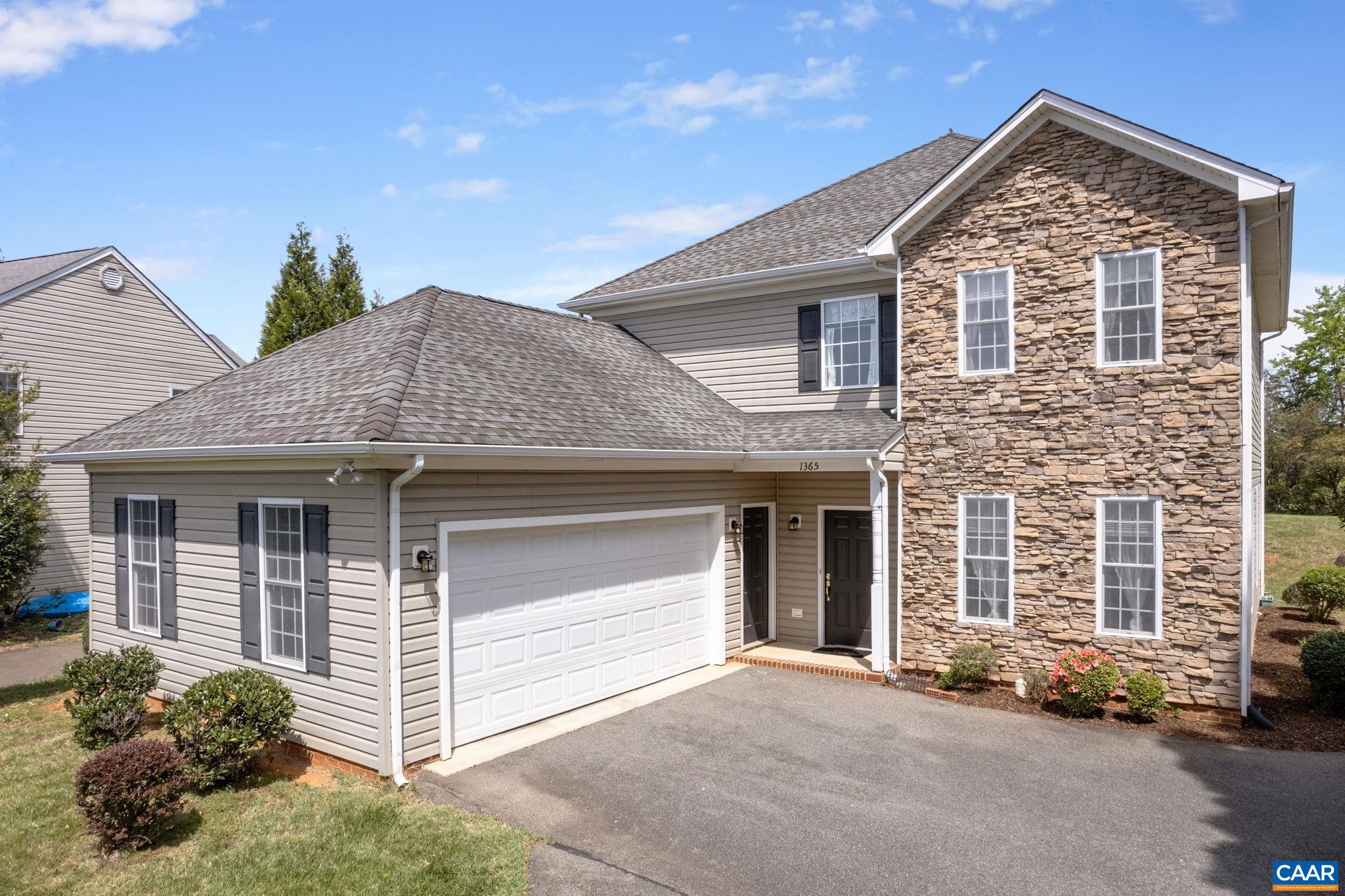1365 AMBER RIDGE RD, CHARLOTTESVILLE, Virginia 22901, 4 Bedrooms Bedrooms, ,2 BathroomsBathrooms,Residential,Mountain views!,1365 AMBER RIDGE RD,663926 MLS # 663926