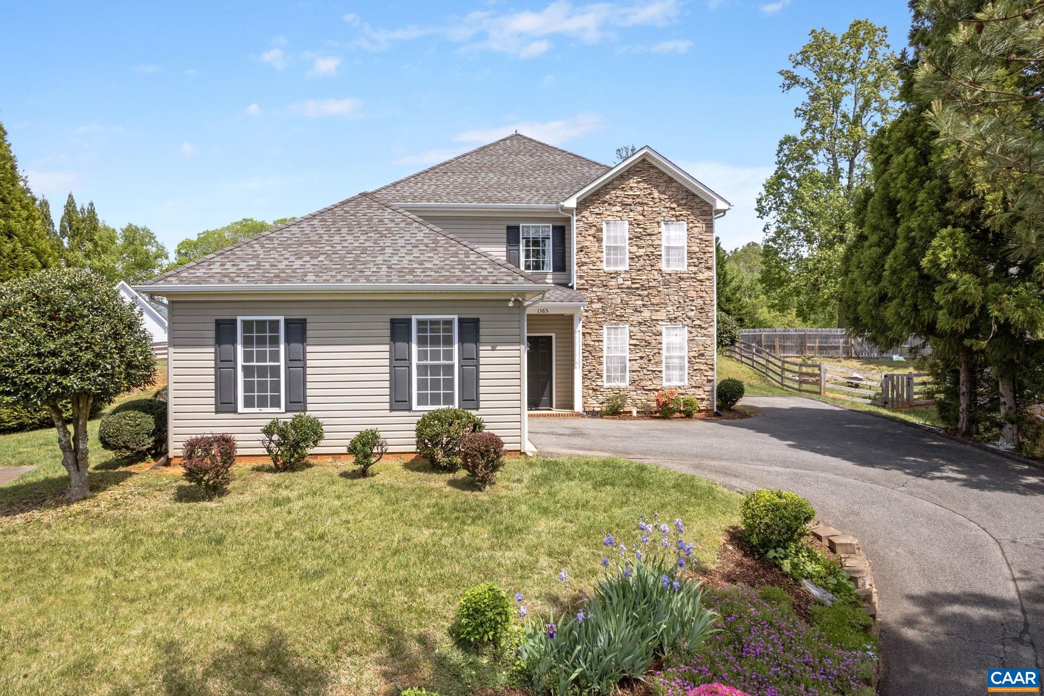 1365 AMBER RIDGE RD, CHARLOTTESVILLE, Virginia 22901, 4 Bedrooms Bedrooms, ,2 BathroomsBathrooms,Residential,Mountain views!,1365 AMBER RIDGE RD,663926 MLS # 663926