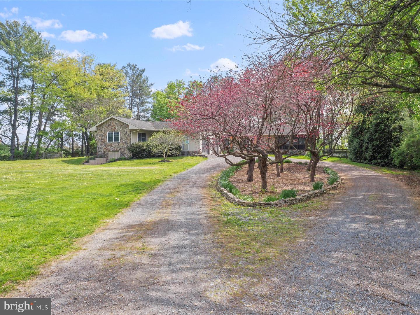 2671 PARSHALL RD, BERRYVILLE, Virginia 22611, 3 Bedrooms Bedrooms, ,4 BathroomsBathrooms,Residential,For sale,2671 PARSHALL RD,VACL2003514 MLS # VACL2003514