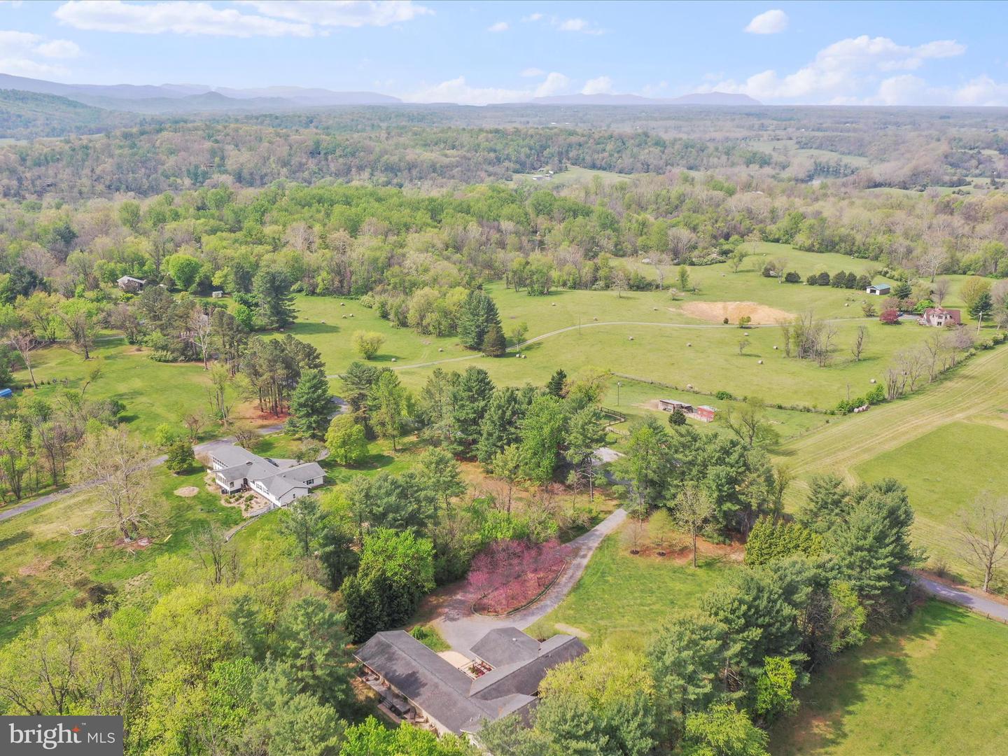 2671 PARSHALL RD, BERRYVILLE, Virginia 22611, 3 Bedrooms Bedrooms, ,4 BathroomsBathrooms,Residential,For sale,2671 PARSHALL RD,VACL2003514 MLS # VACL2003514