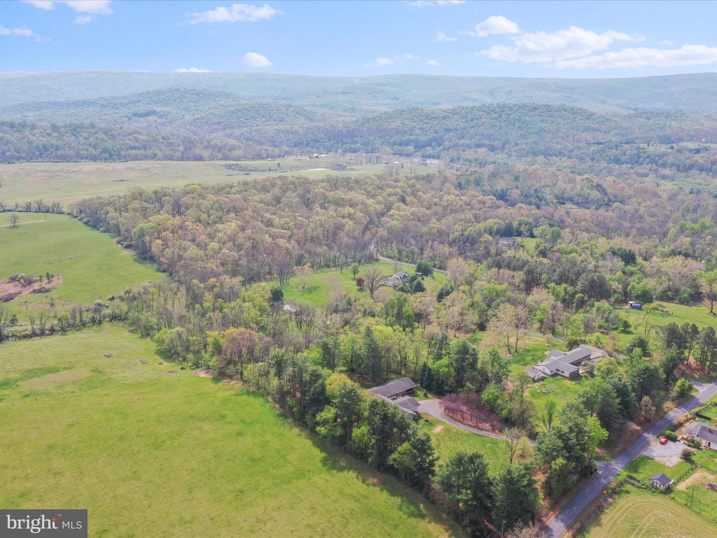2671 PARSHALL RD, BERRYVILLE, Virginia 22611, 3 Bedrooms Bedrooms, ,4 BathroomsBathrooms,Residential,For sale,2671 PARSHALL RD,VACL2003514 MLS # VACL2003514
