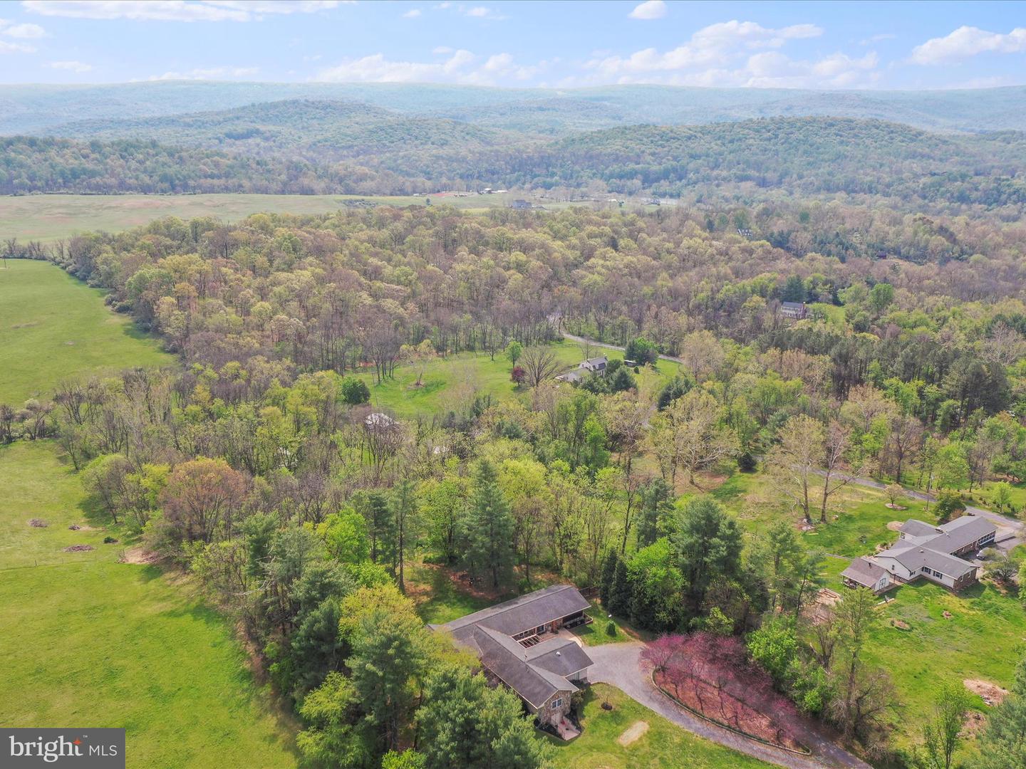 2671 PARSHALL RD, BERRYVILLE, Virginia 22611, 3 Bedrooms Bedrooms, ,4 BathroomsBathrooms,Residential,For sale,2671 PARSHALL RD,VACL2003514 MLS # VACL2003514
