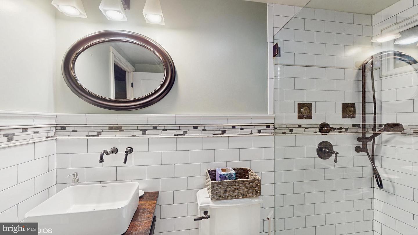 2714 10TH ST NE, WASHINGTON, District Of Columbia 20018, 3 Bedrooms Bedrooms, ,3 BathroomsBathrooms,Residential,For sale,2714 10TH ST NE,DCDC2190610 MLS # DCDC2190610