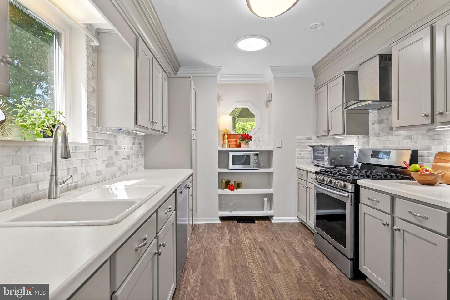 7035 SWAIN DR, ALEXANDRIA, Virginia 22306, 4 Bedrooms Bedrooms, ,2 BathroomsBathrooms,Residential,For sale,7035 SWAIN DR,VAFX2228324 MLS # VAFX2228324