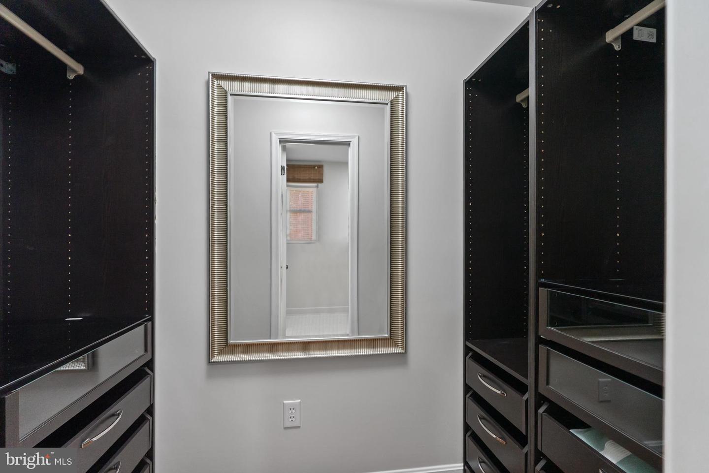 7035 SWAIN DR, ALEXANDRIA, Virginia 22306, 4 Bedrooms Bedrooms, ,2 BathroomsBathrooms,Residential,For sale,7035 SWAIN DR,VAFX2228324 MLS # VAFX2228324