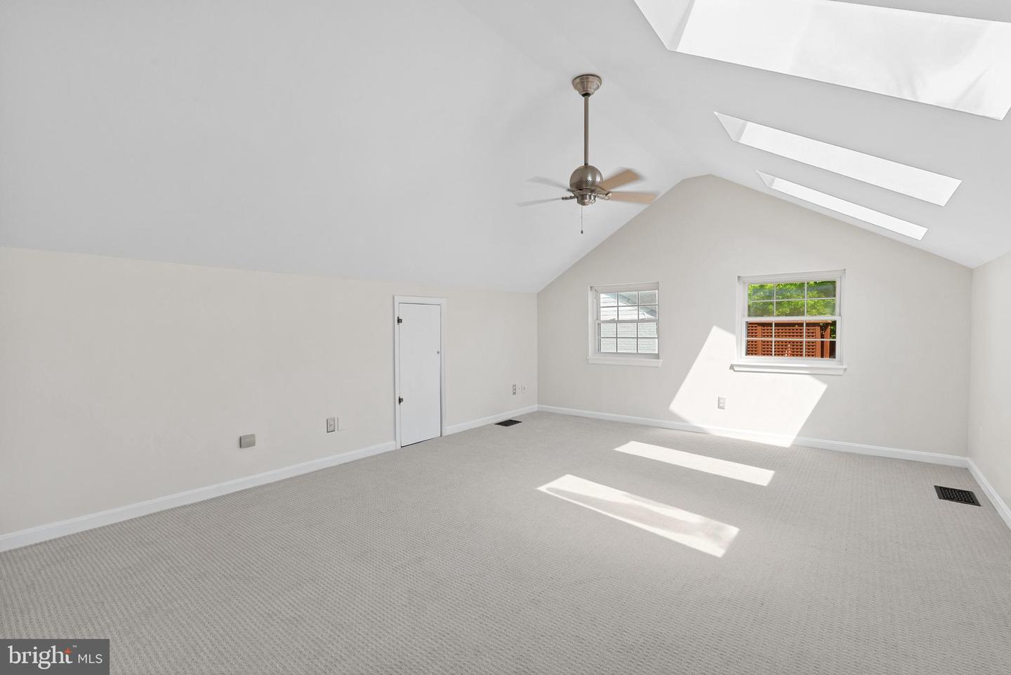 7035 SWAIN DR, ALEXANDRIA, Virginia 22306, 4 Bedrooms Bedrooms, ,2 BathroomsBathrooms,Residential,For sale,7035 SWAIN DR,VAFX2228324 MLS # VAFX2228324