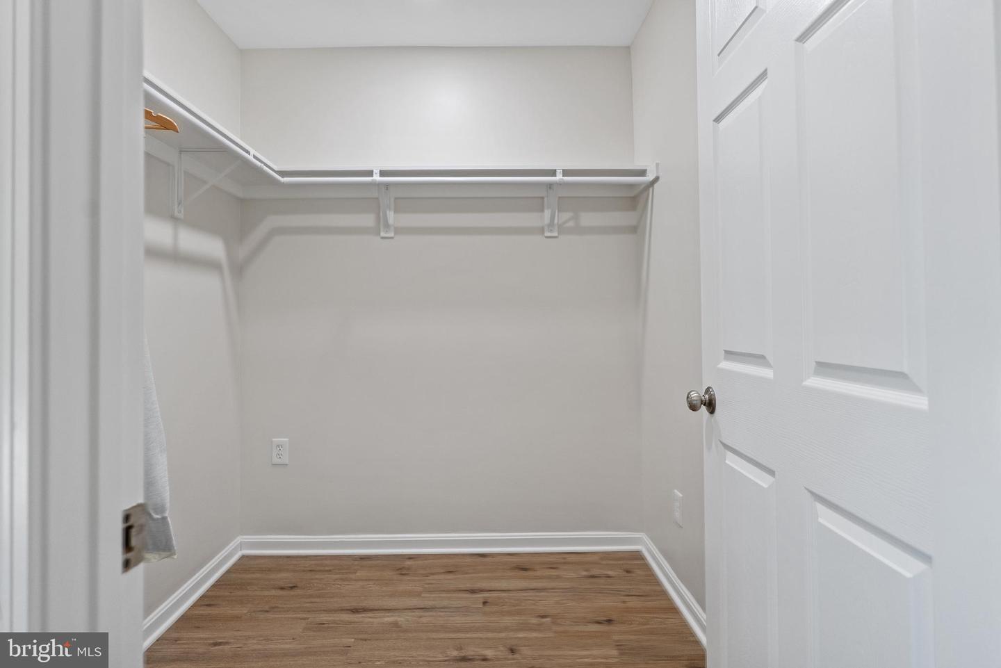 7035 SWAIN DR, ALEXANDRIA, Virginia 22306, 4 Bedrooms Bedrooms, ,2 BathroomsBathrooms,Residential,For sale,7035 SWAIN DR,VAFX2228324 MLS # VAFX2228324