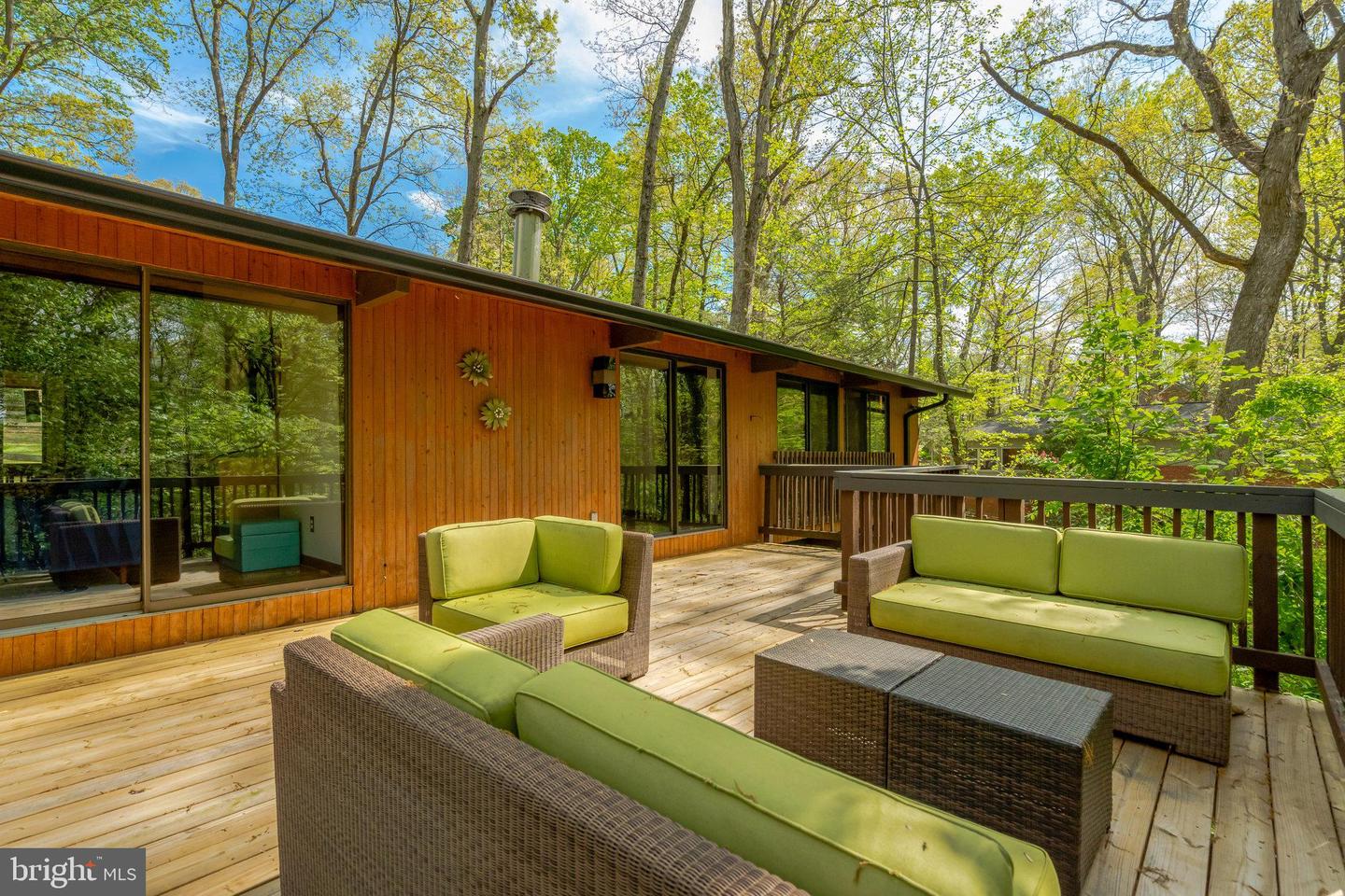 3320 HIGHLAND LN, FAIRFAX, Virginia 22031, 4 Bedrooms Bedrooms, ,3 BathroomsBathrooms,Residential,For sale,3320 HIGHLAND LN,VAFX2228352 MLS # VAFX2228352