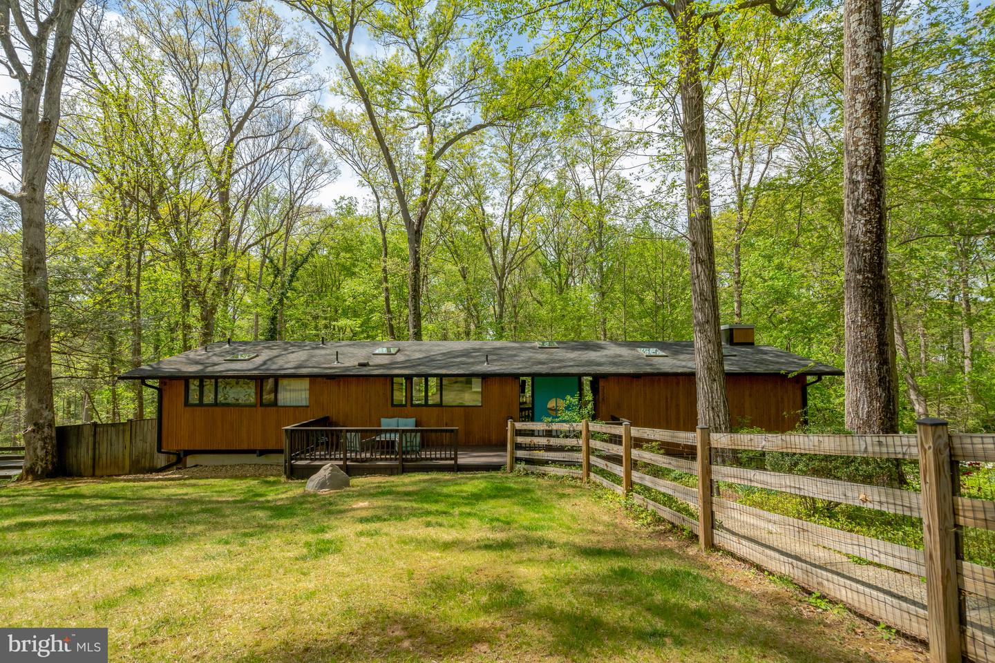 3320 HIGHLAND LN, FAIRFAX, Virginia 22031, 4 Bedrooms Bedrooms, ,3 BathroomsBathrooms,Residential,For sale,3320 HIGHLAND LN,VAFX2228352 MLS # VAFX2228352