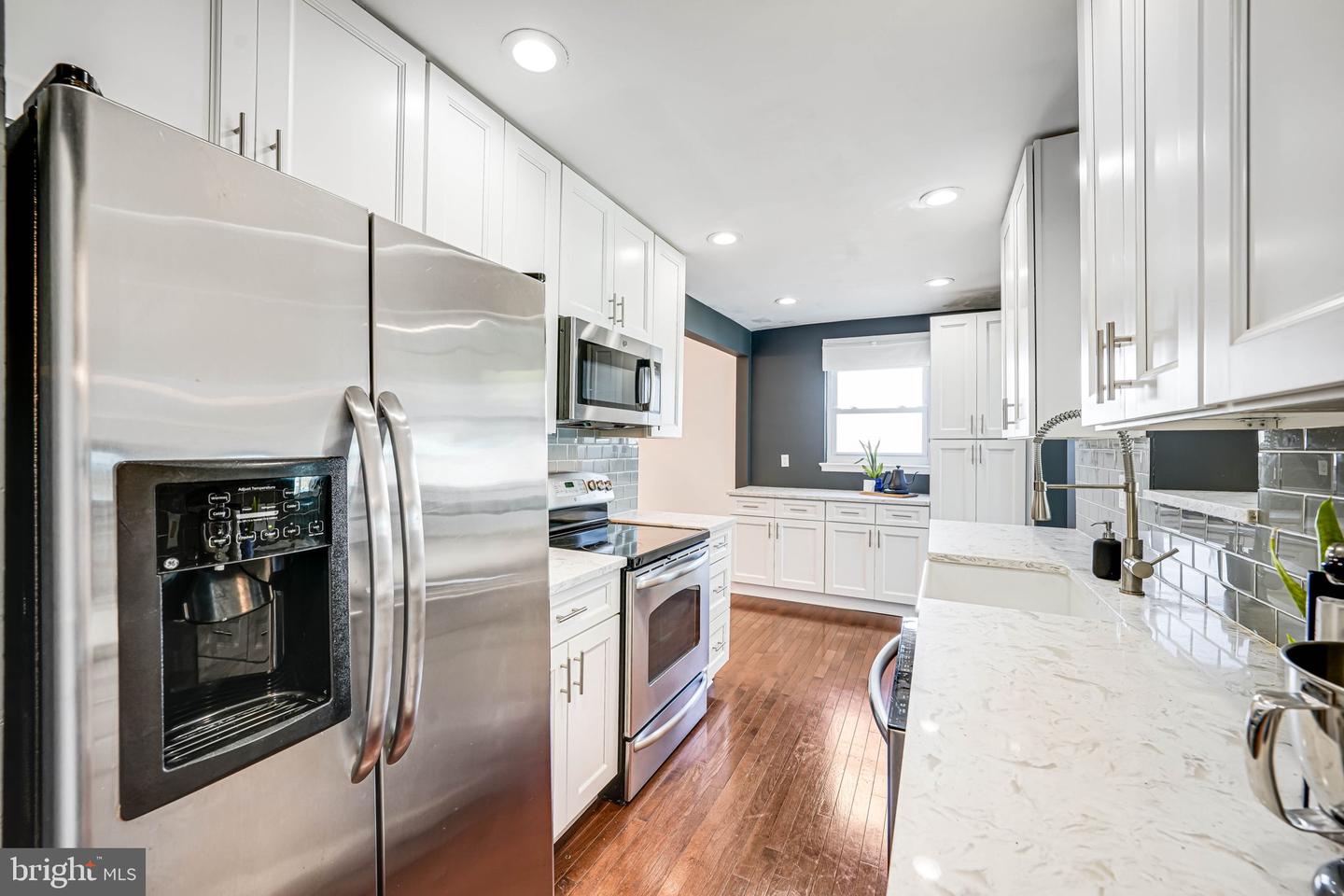 7306 WAYNE DR, ANNANDALE, Virginia 22003, 3 Bedrooms Bedrooms, ,2 BathroomsBathrooms,Residential,For sale,7306 WAYNE DR,VAFX2228628 MLS # VAFX2228628