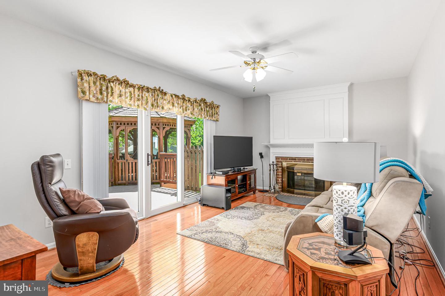 712 CHIMNEY CT NE, LEESBURG, Virginia 20176, 4 Bedrooms Bedrooms, ,2 BathroomsBathrooms,Residential,For sale,712 CHIMNEY CT NE,VALO2091520 MLS # VALO2091520