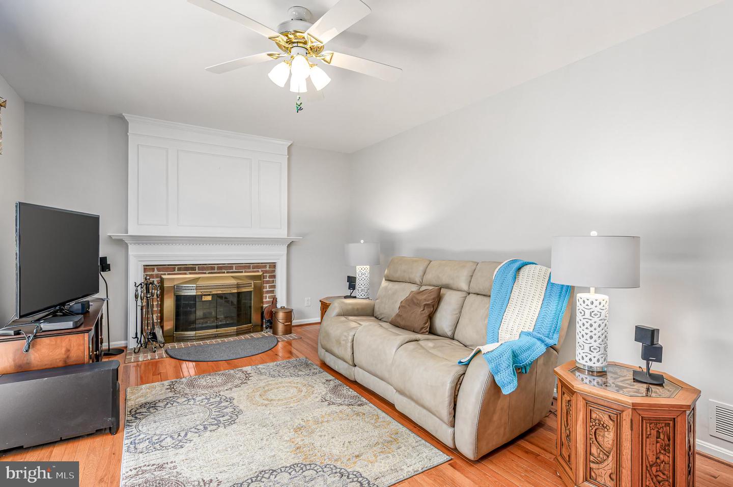 712 CHIMNEY CT NE, LEESBURG, Virginia 20176, 4 Bedrooms Bedrooms, ,2 BathroomsBathrooms,Residential,For sale,712 CHIMNEY CT NE,VALO2091520 MLS # VALO2091520