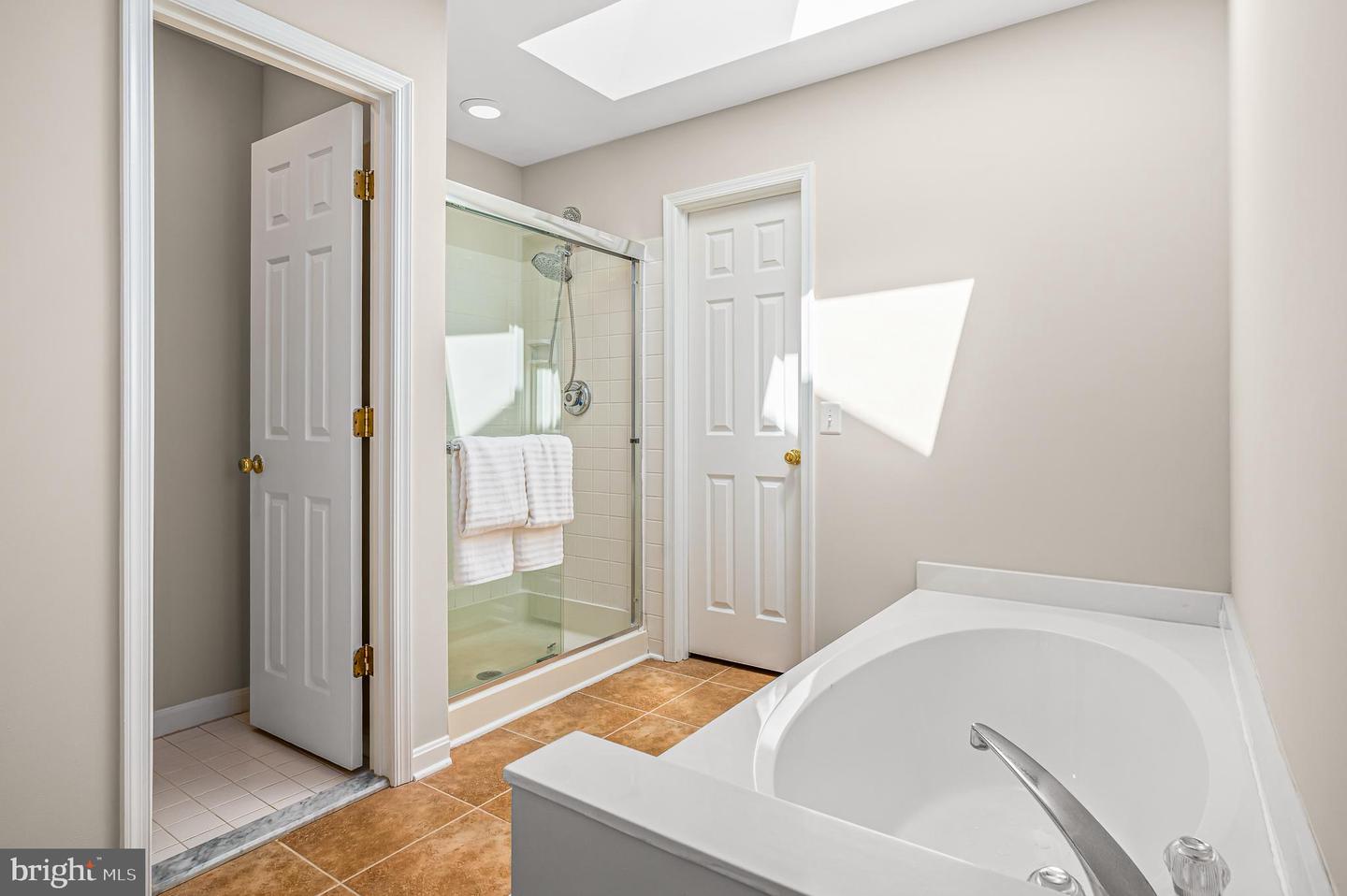 712 CHIMNEY CT NE, LEESBURG, Virginia 20176, 4 Bedrooms Bedrooms, ,2 BathroomsBathrooms,Residential,For sale,712 CHIMNEY CT NE,VALO2091520 MLS # VALO2091520