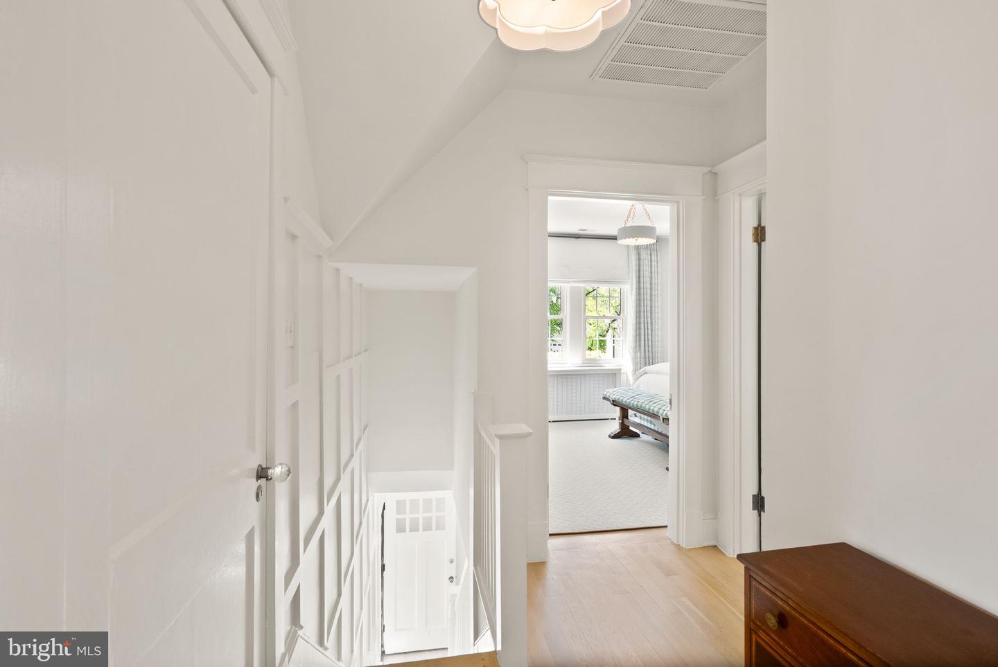 2811 FRANKLIN RD, ARLINGTON, Virginia 22201, 5 Bedrooms Bedrooms, ,3 BathroomsBathrooms,Residential,For sale,2811 FRANKLIN RD,VAAR2054750 MLS # VAAR2054750