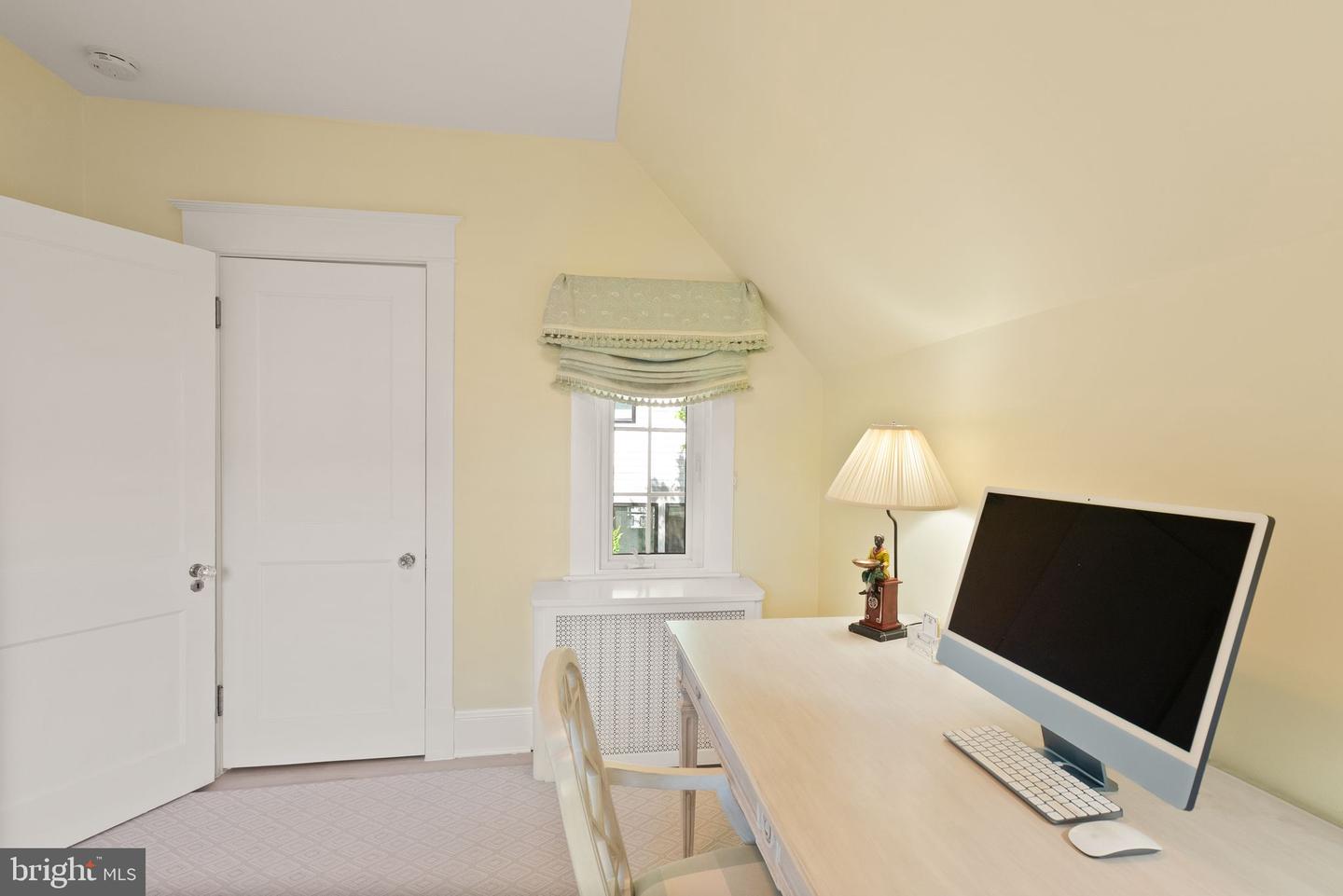2811 FRANKLIN RD, ARLINGTON, Virginia 22201, 5 Bedrooms Bedrooms, ,3 BathroomsBathrooms,Residential,For sale,2811 FRANKLIN RD,VAAR2054750 MLS # VAAR2054750