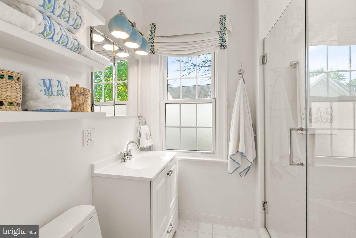 2811 FRANKLIN RD, ARLINGTON, Virginia 22201, 5 Bedrooms Bedrooms, ,3 BathroomsBathrooms,Residential,For sale,2811 FRANKLIN RD,VAAR2054750 MLS # VAAR2054750