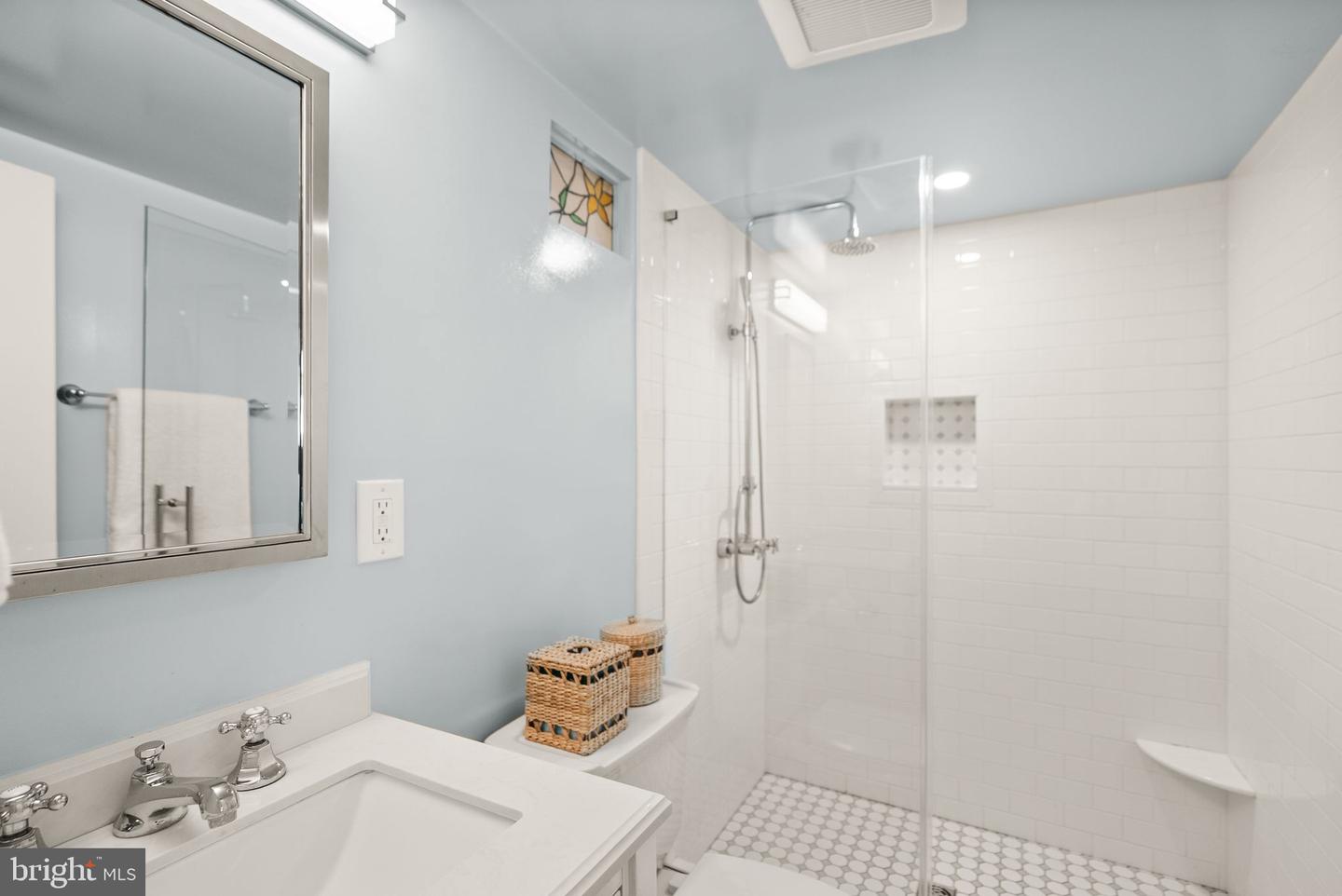 2811 FRANKLIN RD, ARLINGTON, Virginia 22201, 5 Bedrooms Bedrooms, ,3 BathroomsBathrooms,Residential,For sale,2811 FRANKLIN RD,VAAR2054750 MLS # VAAR2054750