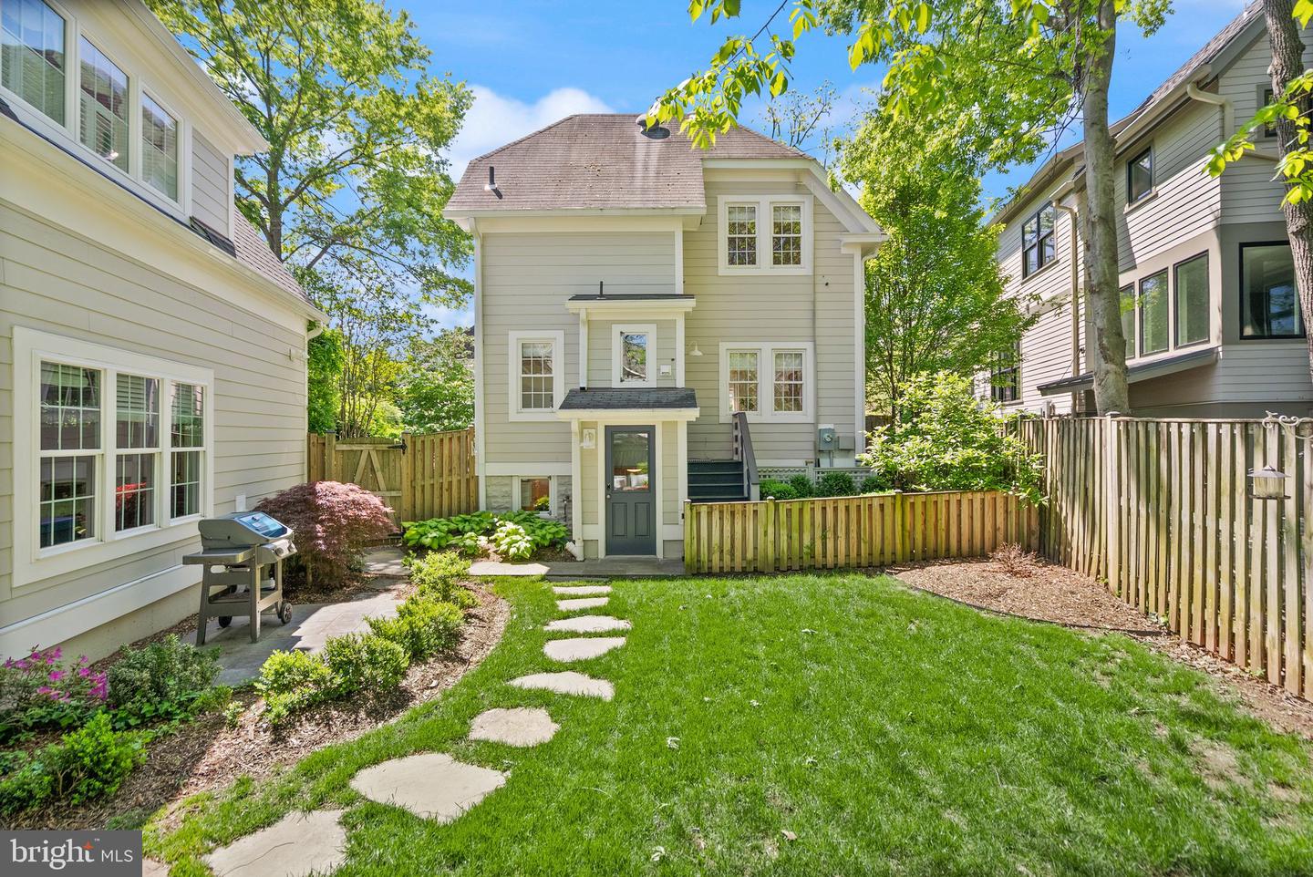 2811 FRANKLIN RD, ARLINGTON, Virginia 22201, 5 Bedrooms Bedrooms, ,3 BathroomsBathrooms,Residential,For sale,2811 FRANKLIN RD,VAAR2054750 MLS # VAAR2054750
