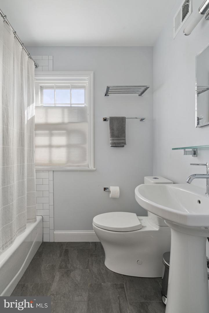 732 S LEE ST S, ALEXANDRIA, Virginia 22314, 3 Bedrooms Bedrooms, ,2 BathroomsBathrooms,Residential,For sale,732 S LEE ST S,VAAX2042984 MLS # VAAX2042984