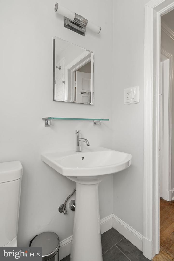 732 S LEE ST S, ALEXANDRIA, Virginia 22314, 3 Bedrooms Bedrooms, ,2 BathroomsBathrooms,Residential,For sale,732 S LEE ST S,VAAX2042984 MLS # VAAX2042984