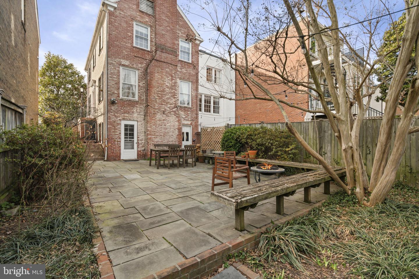 732 S LEE ST S, ALEXANDRIA, Virginia 22314, 3 Bedrooms Bedrooms, ,2 BathroomsBathrooms,Residential,For sale,732 S LEE ST S,VAAX2042984 MLS # VAAX2042984