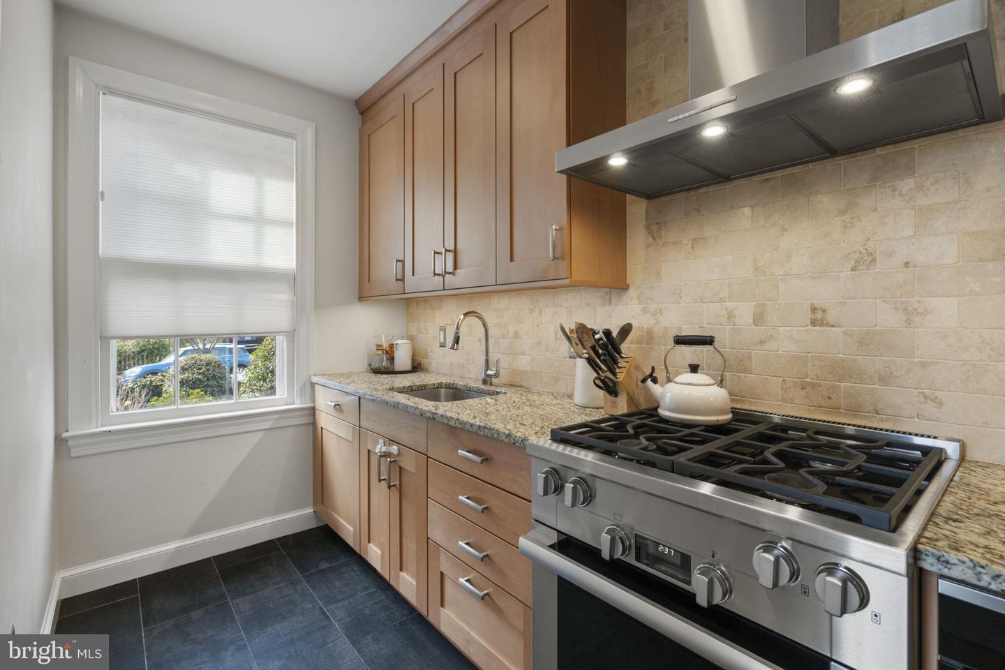 732 S LEE ST S, ALEXANDRIA, Virginia 22314, 3 Bedrooms Bedrooms, ,2 BathroomsBathrooms,Residential,For sale,732 S LEE ST S,VAAX2042984 MLS # VAAX2042984